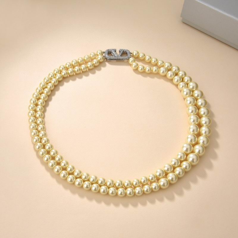 Valentino necklace 03yxh58